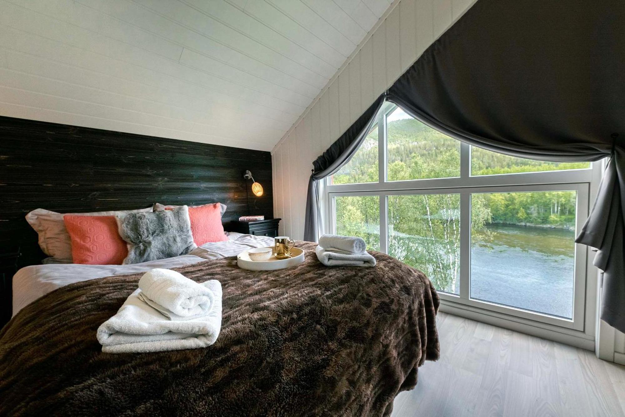 Reisa Lodge Storslett Bagian luar foto