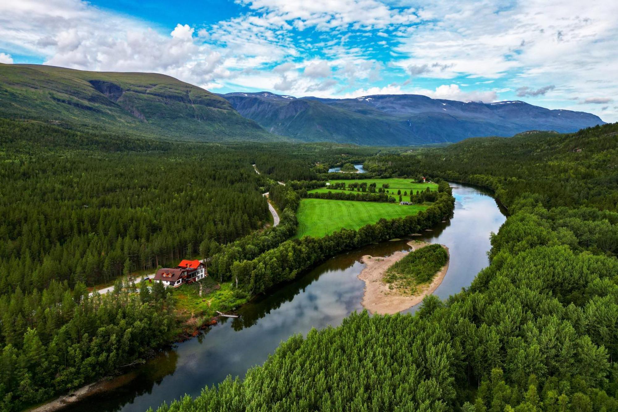 Reisa Lodge Storslett Bagian luar foto