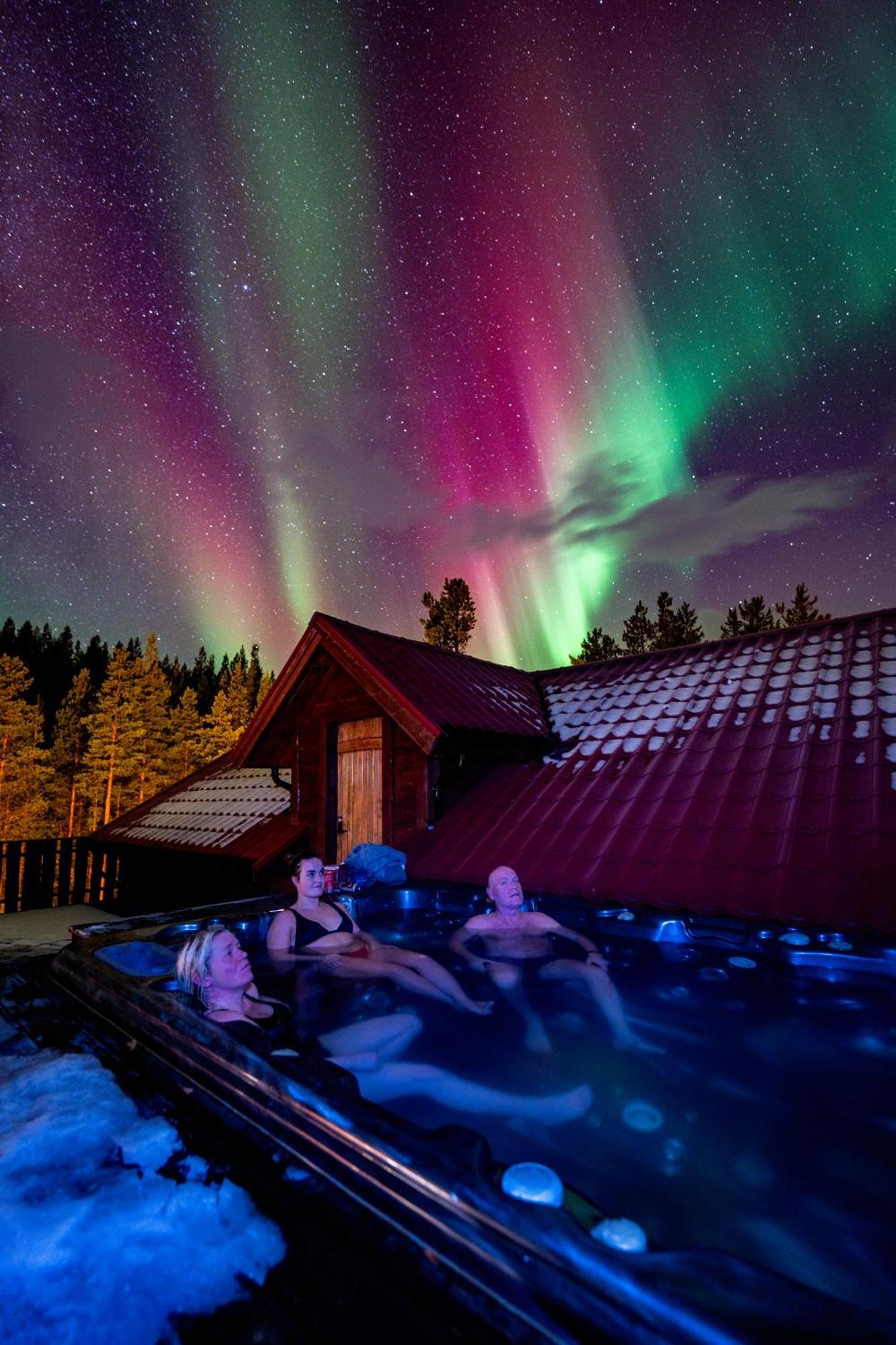 Reisa Lodge Storslett Bagian luar foto